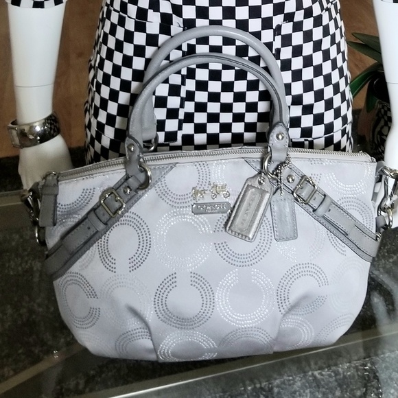 Coach Handbags - Gorgeous COACH Satchel.